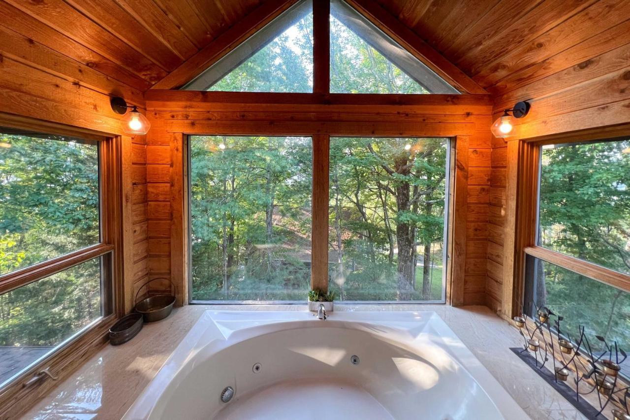 Upscale Gatlinburg Cabin Deck, Fire Pit And Hot Tub מראה חיצוני תמונה