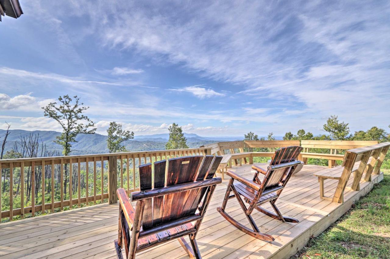 Upscale Gatlinburg Cabin Deck, Fire Pit And Hot Tub מראה חיצוני תמונה