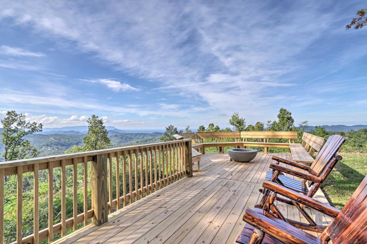 Upscale Gatlinburg Cabin Deck, Fire Pit And Hot Tub מראה חיצוני תמונה