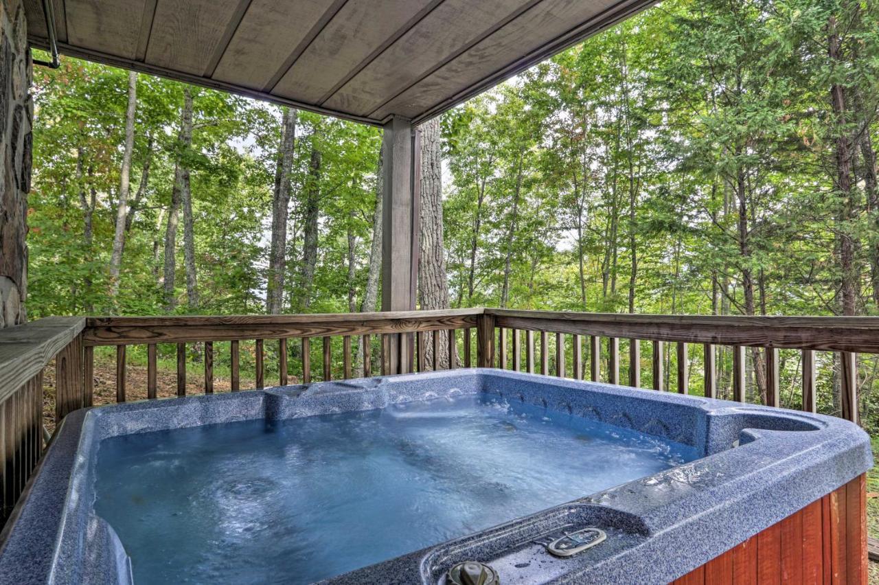 Upscale Gatlinburg Cabin Deck, Fire Pit And Hot Tub מראה חיצוני תמונה